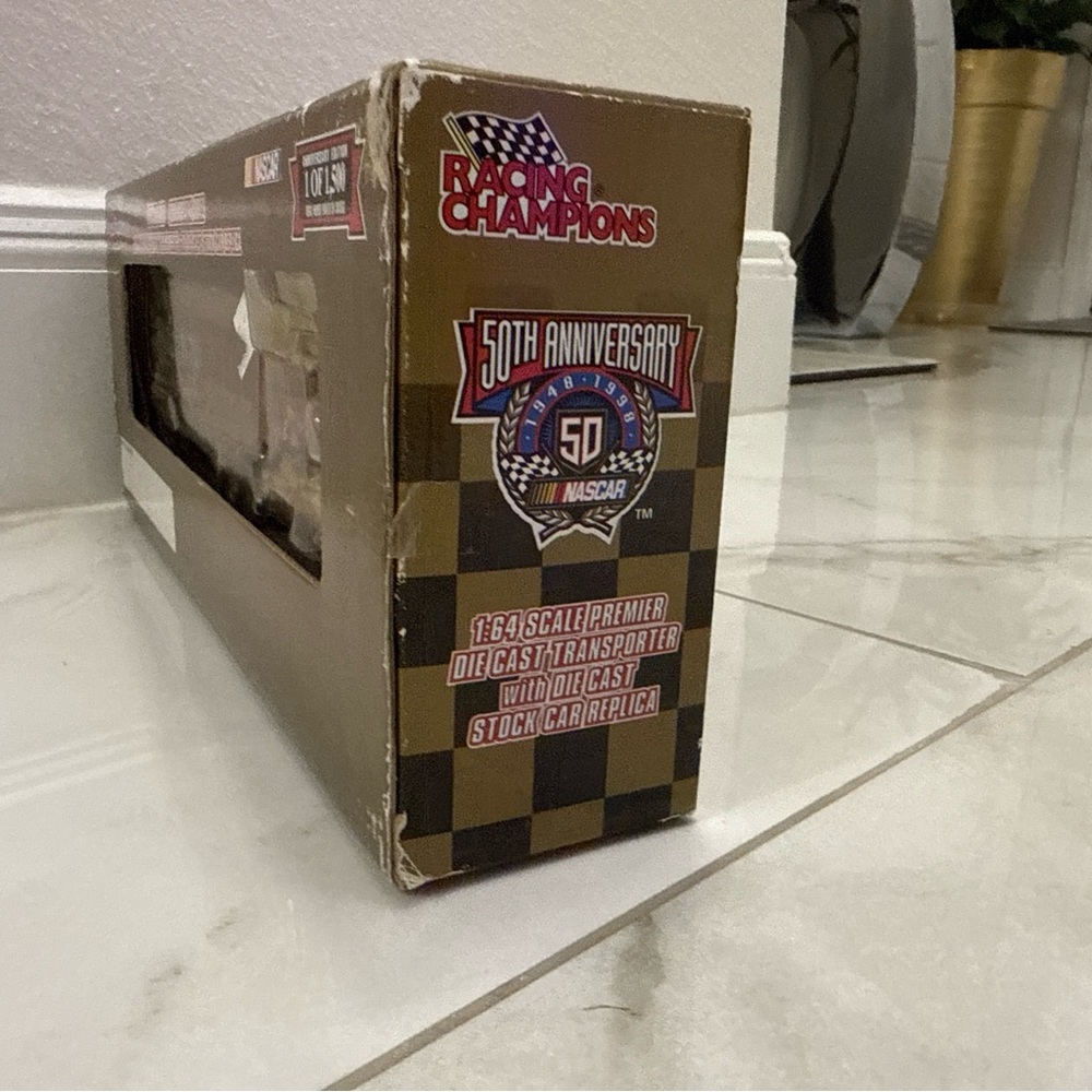 Gold plated Likited edition Nascar Racing Champions M&M's Gold Truck - Picture 5 of 8